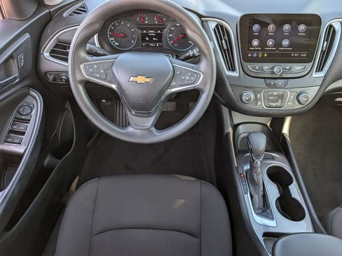 Used 2021 Chevrolet Malibu LS FWD image 10