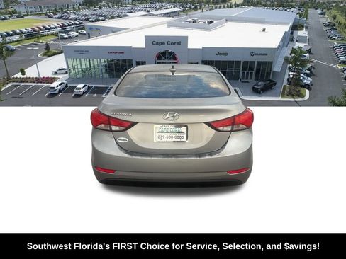 Used 2015 Hyundai Elantra SE w/ Option Group 02 image 6
