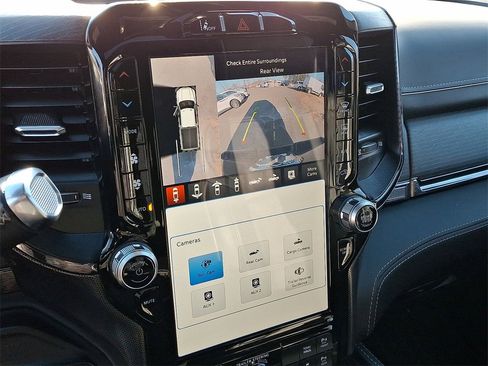 Used 2023 RAM 3500 Limited image 15