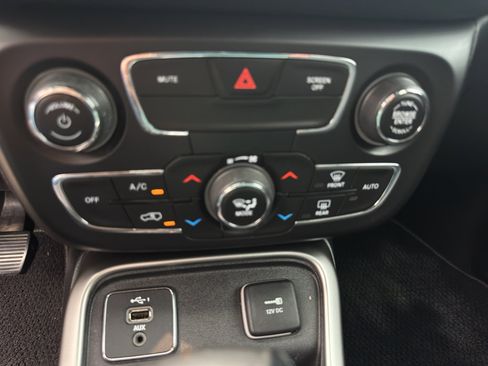 Used 2021 Jeep Compass Latitude image 20