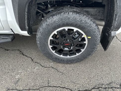 New 2026 Toyota Tacoma TRD Off-Road AWD/4WD image 11