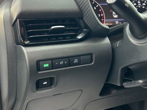 Used 2024 Nissan Sentra SV FWD image 31