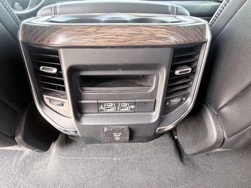 Used 2020 RAM 1500 Laramie RWD image 31