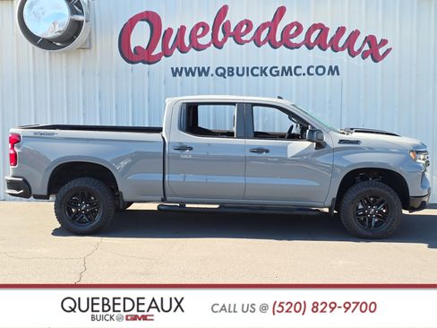 Used 2024 Chevrolet Silverado 1500 LT Trail Boss w/ Dark Appearance Package AWD/4WD image 10