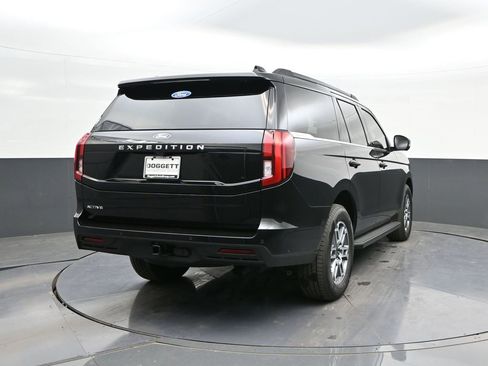 New 2025 Ford Expedition Active image 24