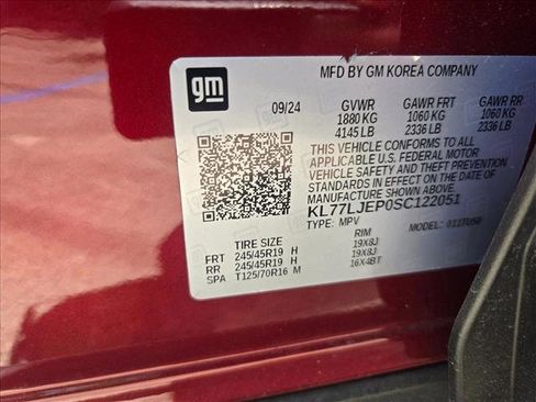 Used 2025 Chevrolet Trax RS w/ Driver Confidence Package FWD image 17