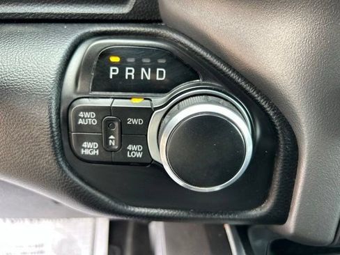 Used 2022 RAM 1500 Big Horn AWD/4WD image 36