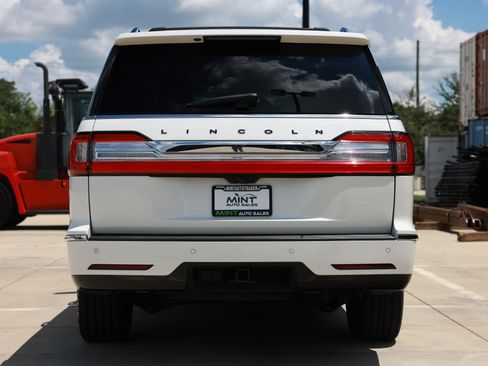 Used 2020 Lincoln Navigator L Black Label w/ Cargo Convenience Package AWD/4WD image 11