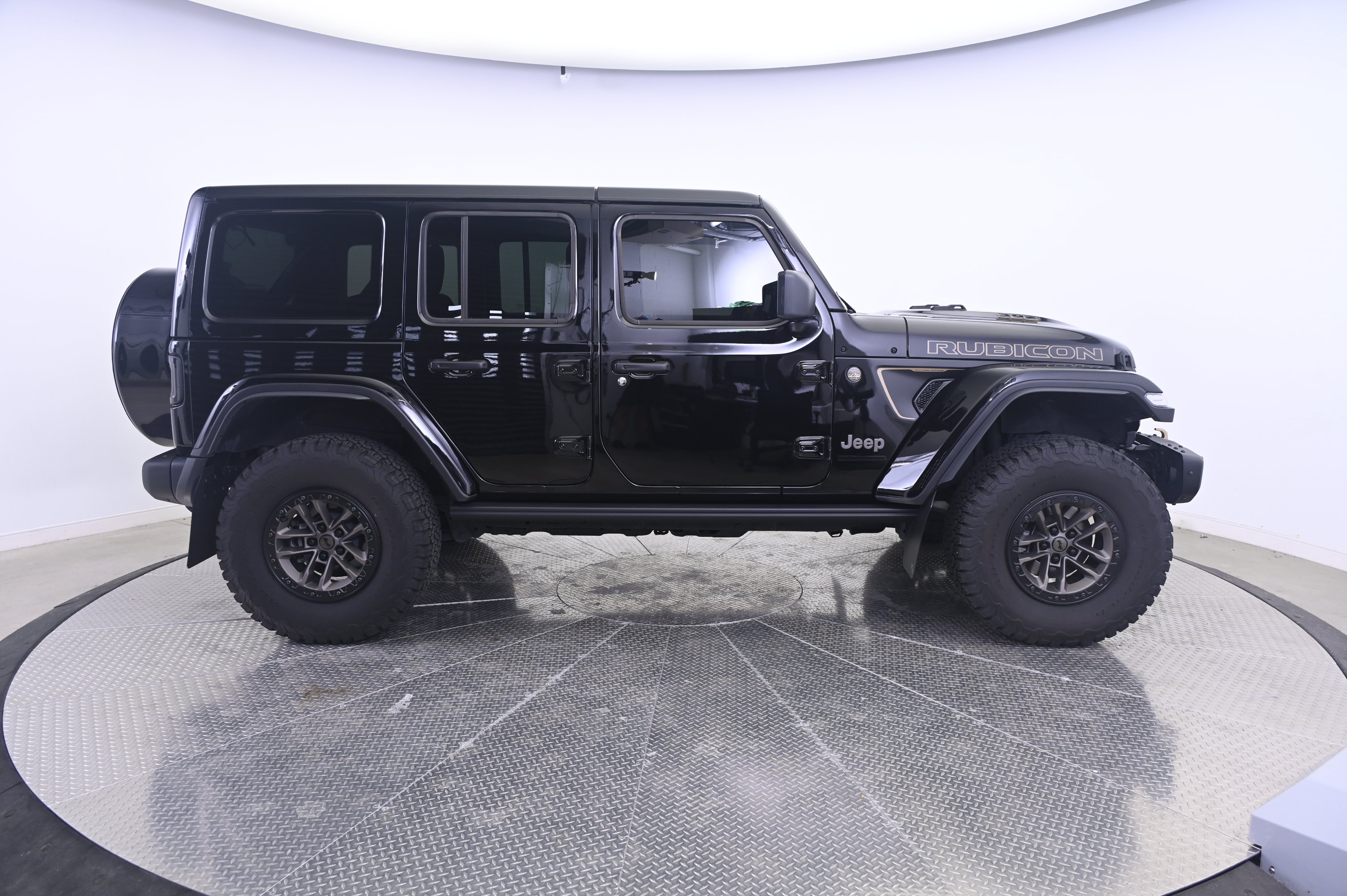Used 2025 Jeep Wrangler Unlimited Rubicon 392 AWD/4WD image 8