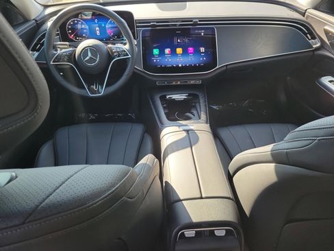 Certified 2025 Mercedes-Benz E 350 4MATIC Sedan image 9