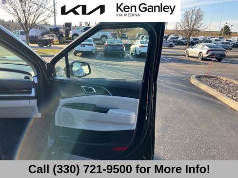 Certified 2024 Kia Carnival LX image 59