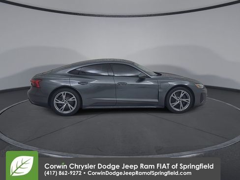 Used 2023 Audi e-tron GT Premium Plus AWD/4WD image 17