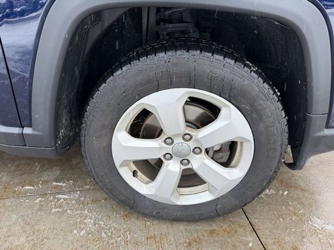 Used 2019 Jeep Compass Latitude w/ Cold Weather Group image 12