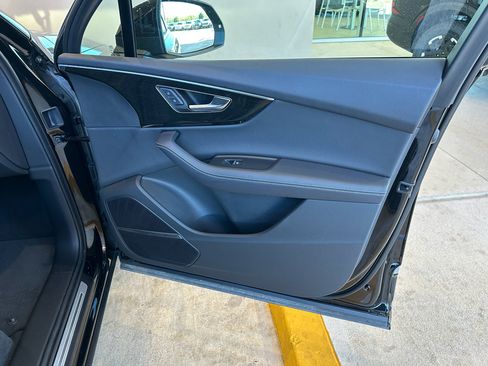 Used 2025 Audi Q7 Premium Plus image 14