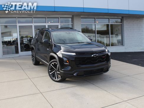 New 2026 Chevrolet Equinox RS w/ LPO, Floor Liner Package image 2