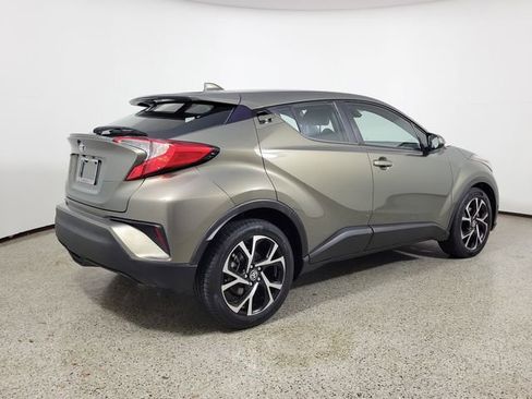 Used 2021 Toyota C-HR XLE FWD image 5