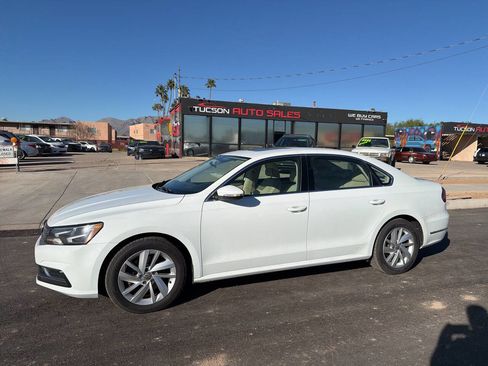Used 2018 Volkswagen Passat 2.0T SE image 5