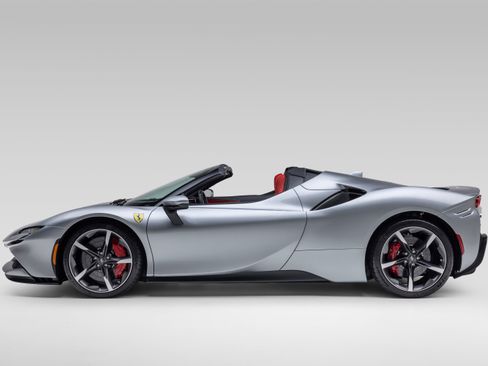 Certified 2023 Ferrari SF90 Spider AWD/4WD image 4