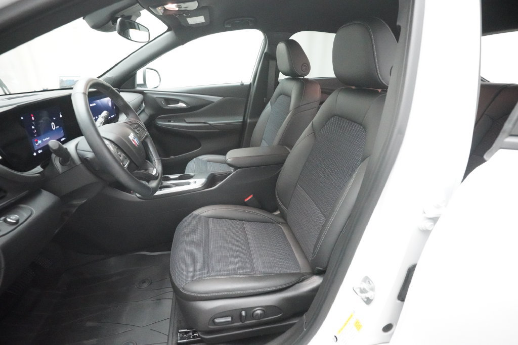 Used 2025 Buick Envista Preferred w/ Convenience I Package FWD image 7