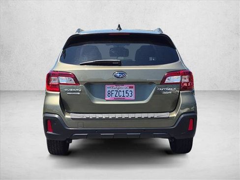 Used 2019 Subaru Outback 3.6R Touring w/ Popular Package #3A AWD/4WD image 7