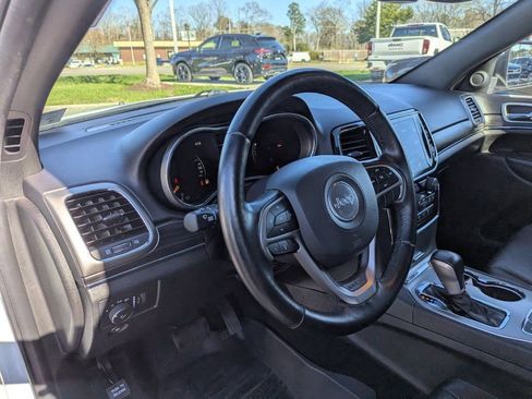 Used 2021 Jeep Grand Cherokee Limited image 12