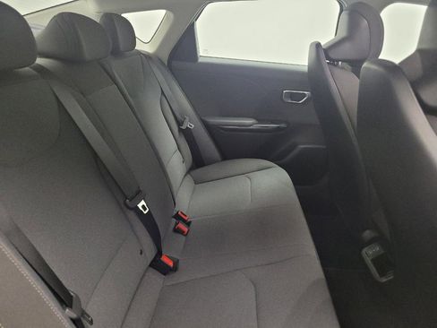 Used 2025 Kia K4 FWD image 19