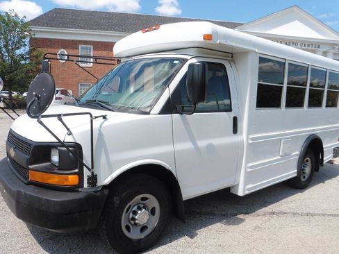 Used 2008 Chevrolet Express 3500 w/ School Bus Package RWD image 36