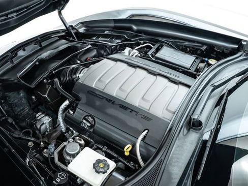 Used 2014 Chevrolet Corvette Stingray Coupe w/ Battery Protection Package image 28