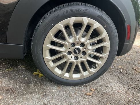 Certified 2025 MINI Cooper S image 11