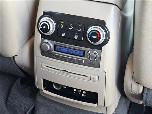 Used 2012 Hyundai Veracruz Limited w/ Entertainment Pkg FWD image 21