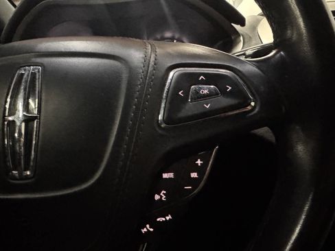 Used 2017 Lincoln MKZ Premiere image 32