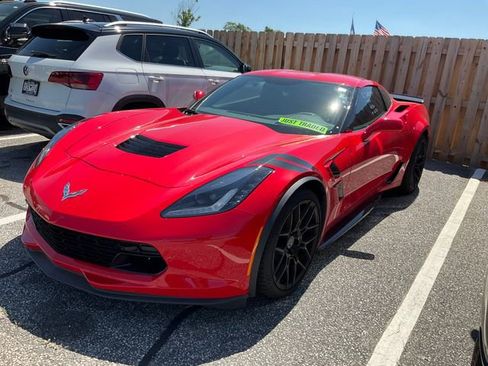 Used 2018 Chevrolet Corvette Grand Sport RWD image 3