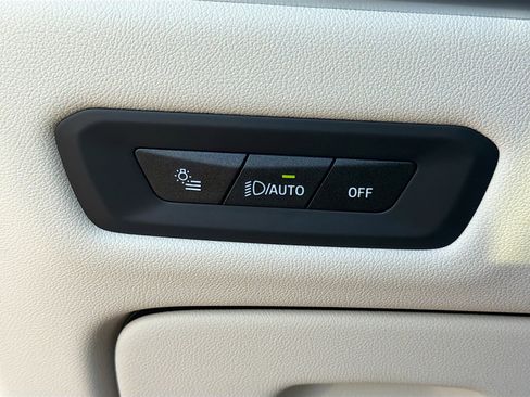 New 2026 BMW X5 xDrive50e image 36