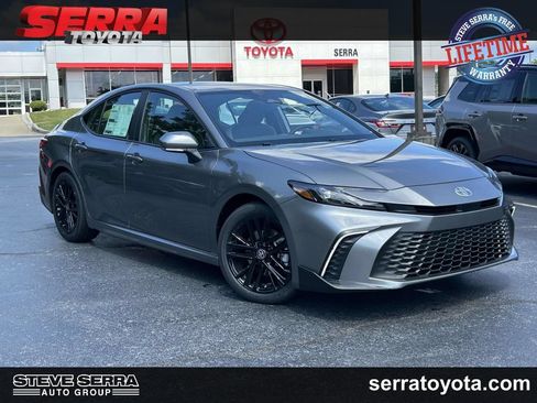 New 2026 Toyota Camry SE FWD image 1