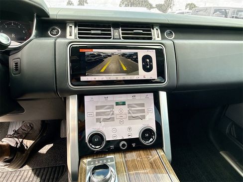 Used 2019 Land Rover Range Rover Supercharged image 14