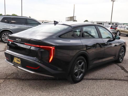 Used 2025 Kia K4 FWD image 4
