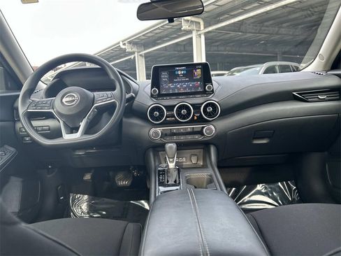 Used 2024 Nissan Sentra SV image 16