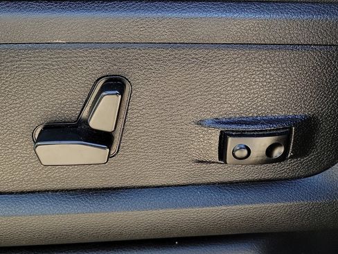 Used 2021 RAM 2500 Big Horn w/ Level B Equipment Group image 13