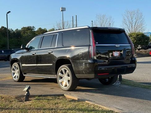 Used 2018 Cadillac Escalade ESV Premium Luxury image 5
