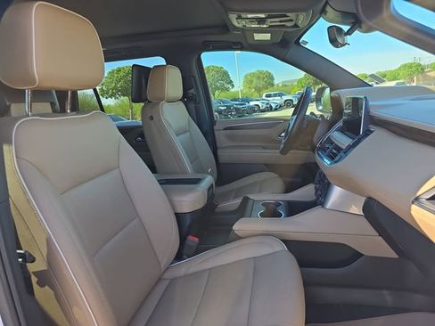 Used 2023 Chevrolet Tahoe Premier w/ Advanced Technology Package image 10