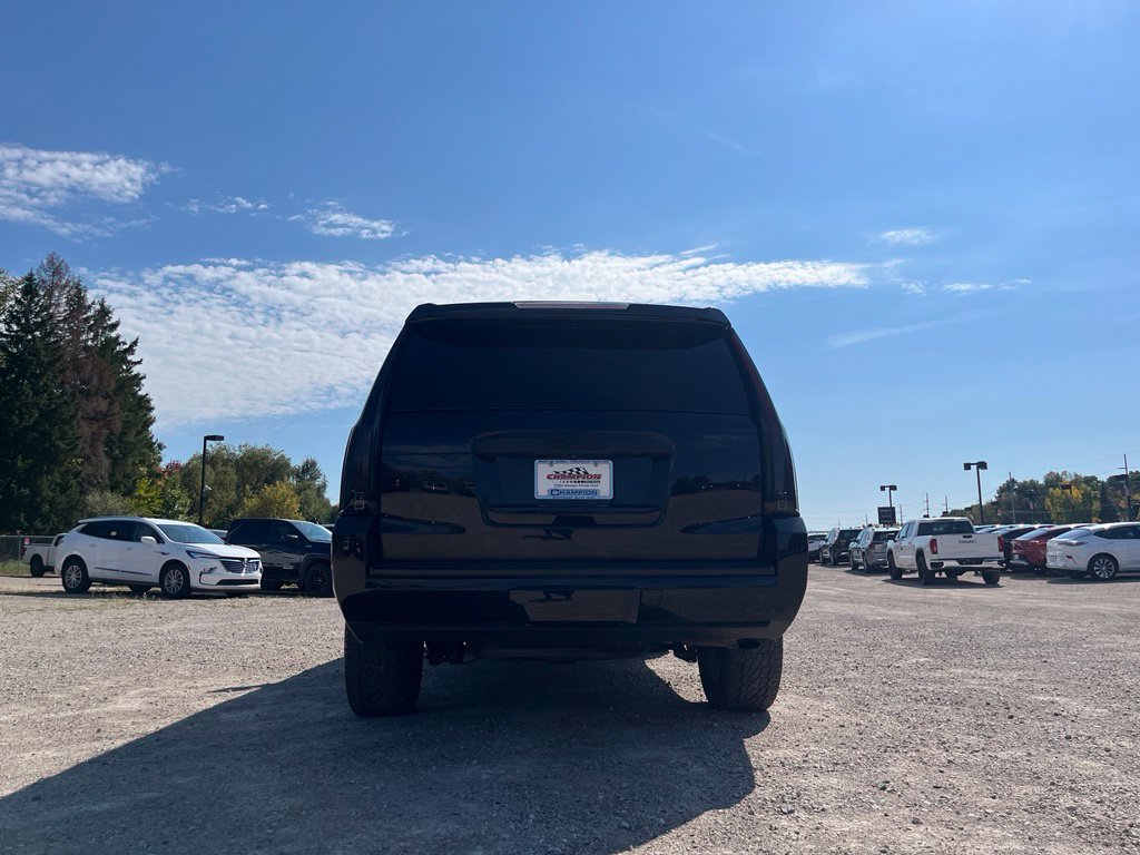 Used 2017 GMC Yukon Denali w/ Enhanced Security Package AWD/4WD image 11