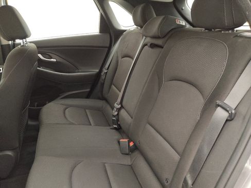 Used 2020 Hyundai Elantra GT FWD image 18