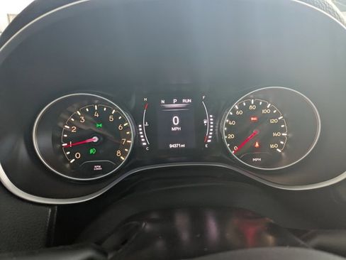 Used 2019 Jeep Compass Latitude image 18