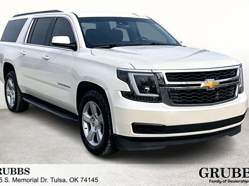 Used 2015 Chevrolet Suburban LT image 1