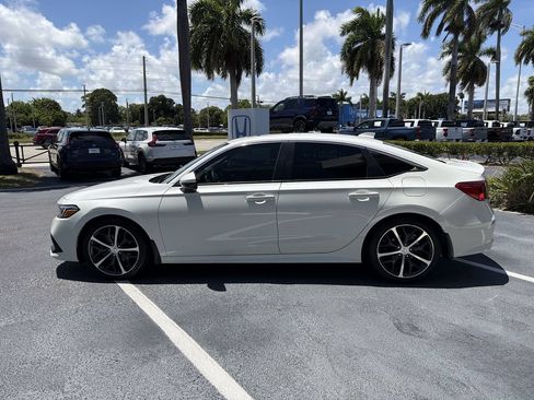 Used 2024 Honda Civic Touring image 5