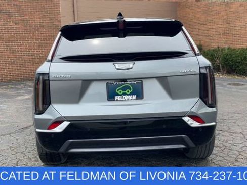 Certified 2025 Cadillac Optiq Luxury 1 w/ LPO, Floor Liner Package AWD/4WD image 7