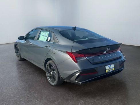 New 2026 Hyundai Elantra SEL Sport Premium FWD image 7