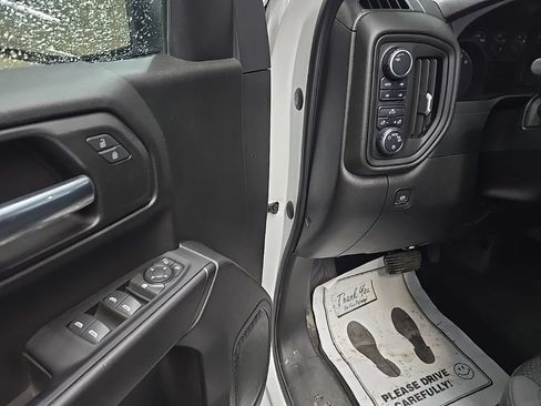 Used 2022 Chevrolet Silverado 1500 Custom Trail Boss AWD/4WD image 27