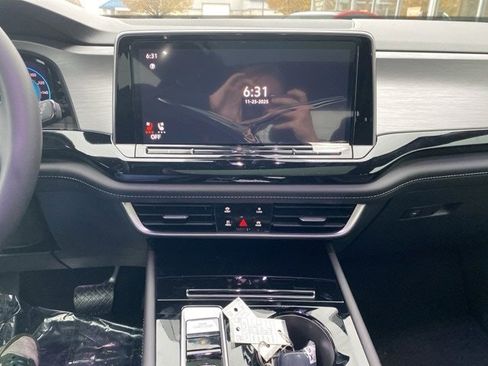 New 2026 Volkswagen Atlas Cross Sport SE image 32