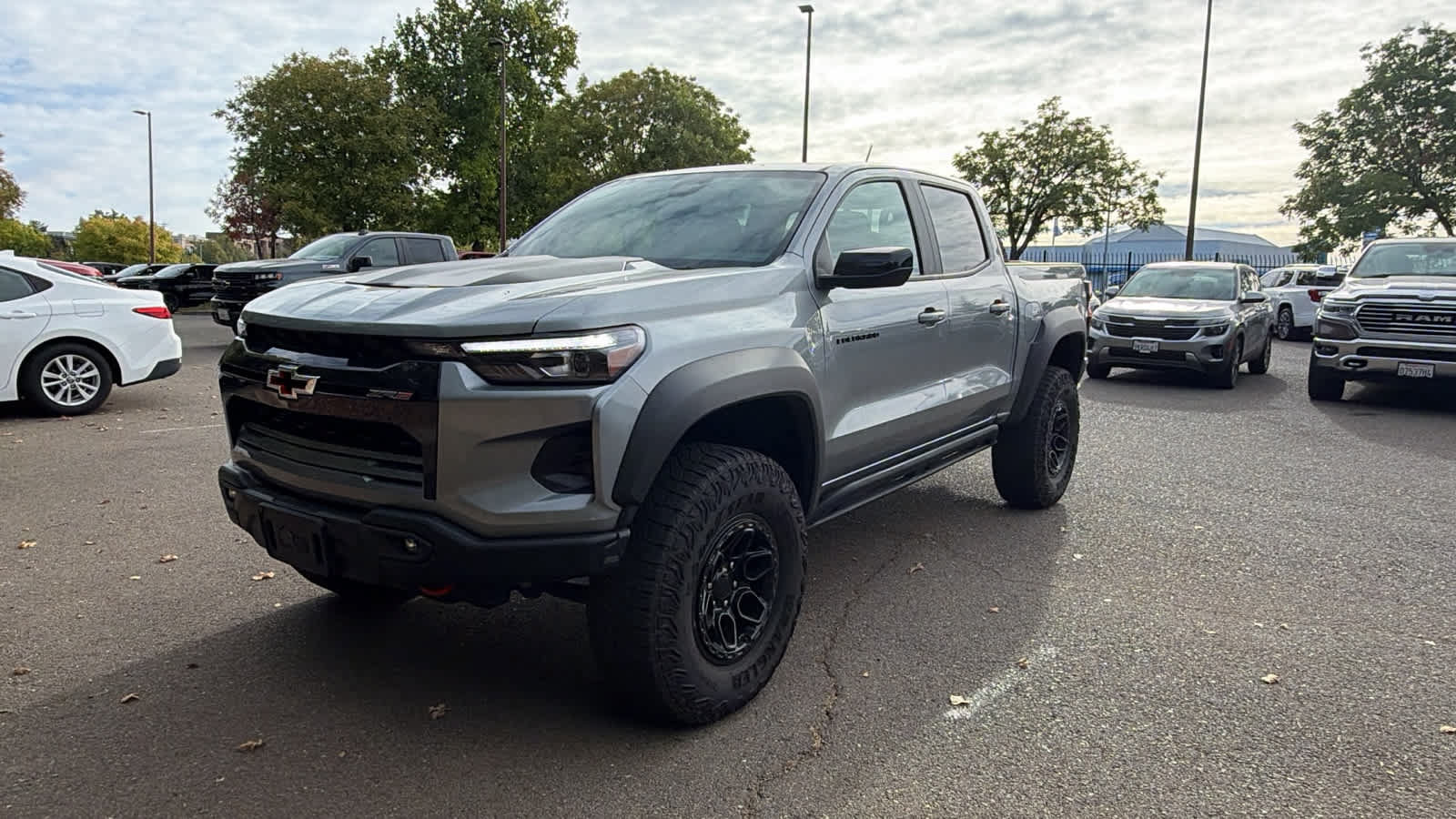 Used 2024 Chevrolet Colorado ZR2 w/ ZR2 Bison Edition AWD/4WD image 1